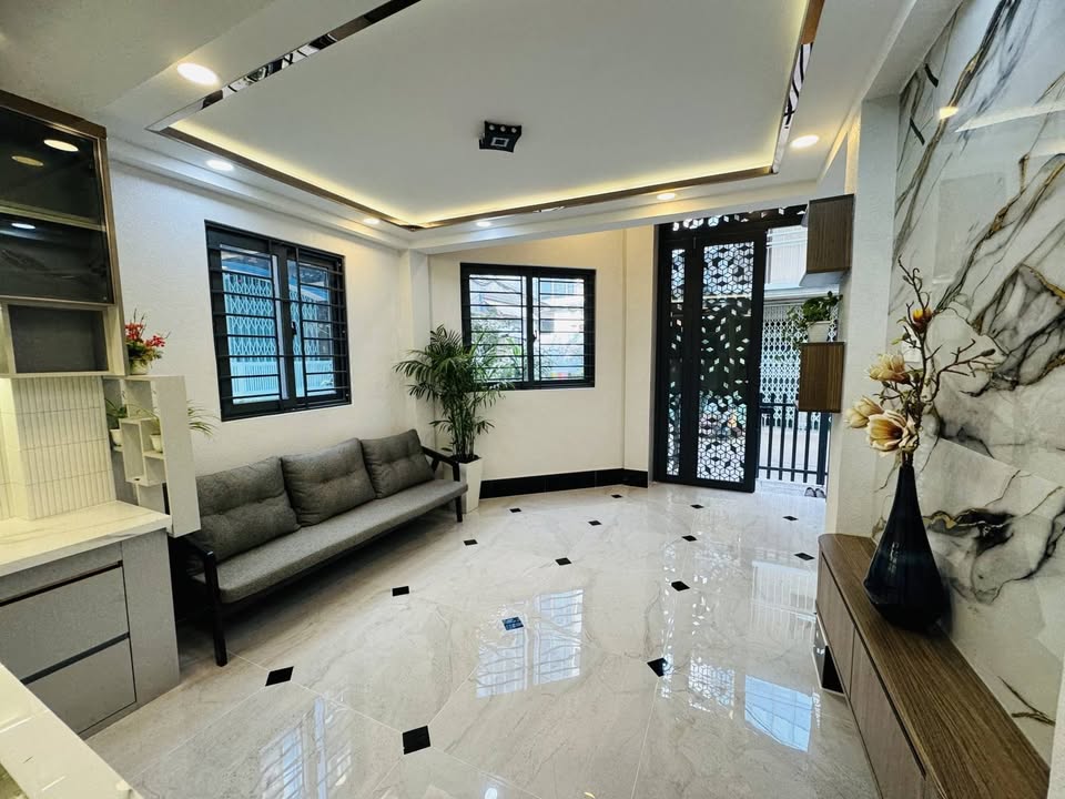 Nhà mới 4 tầng đường Xóm Đất, phường 8, quận 11 - Giá 6.48 tỷ - Sẵn sàng vào ở ngay!