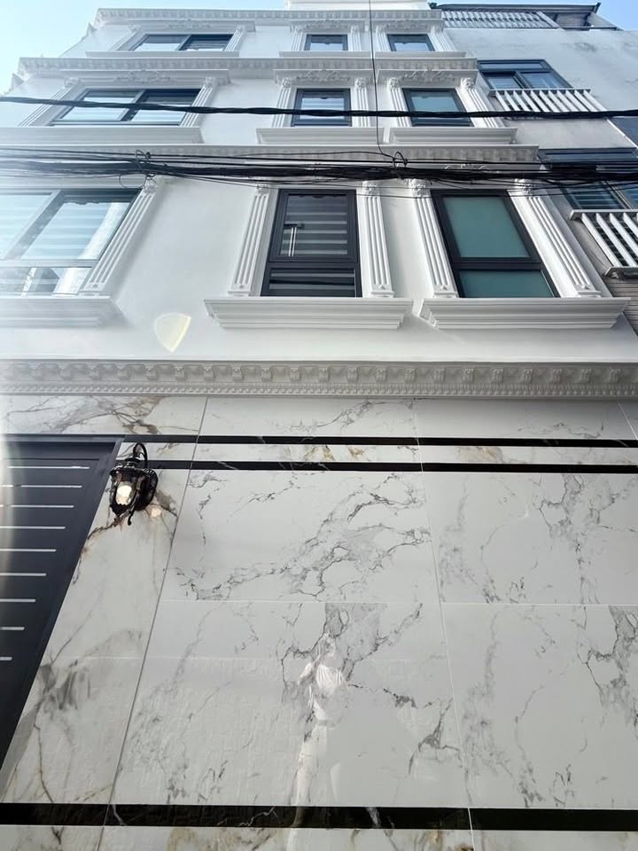 Nhà 5 Tầng Gò Vấp 38m² giá 7 tỷ - Thiết kế hiện đại, sổ hồng riêng!