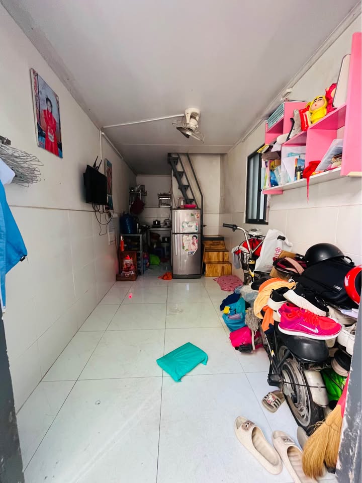 Nhà Sổ Chung Mini 12m² Phường Đông Hoà - Giá 450 triệu, Gần Chợ Đông Hoà!