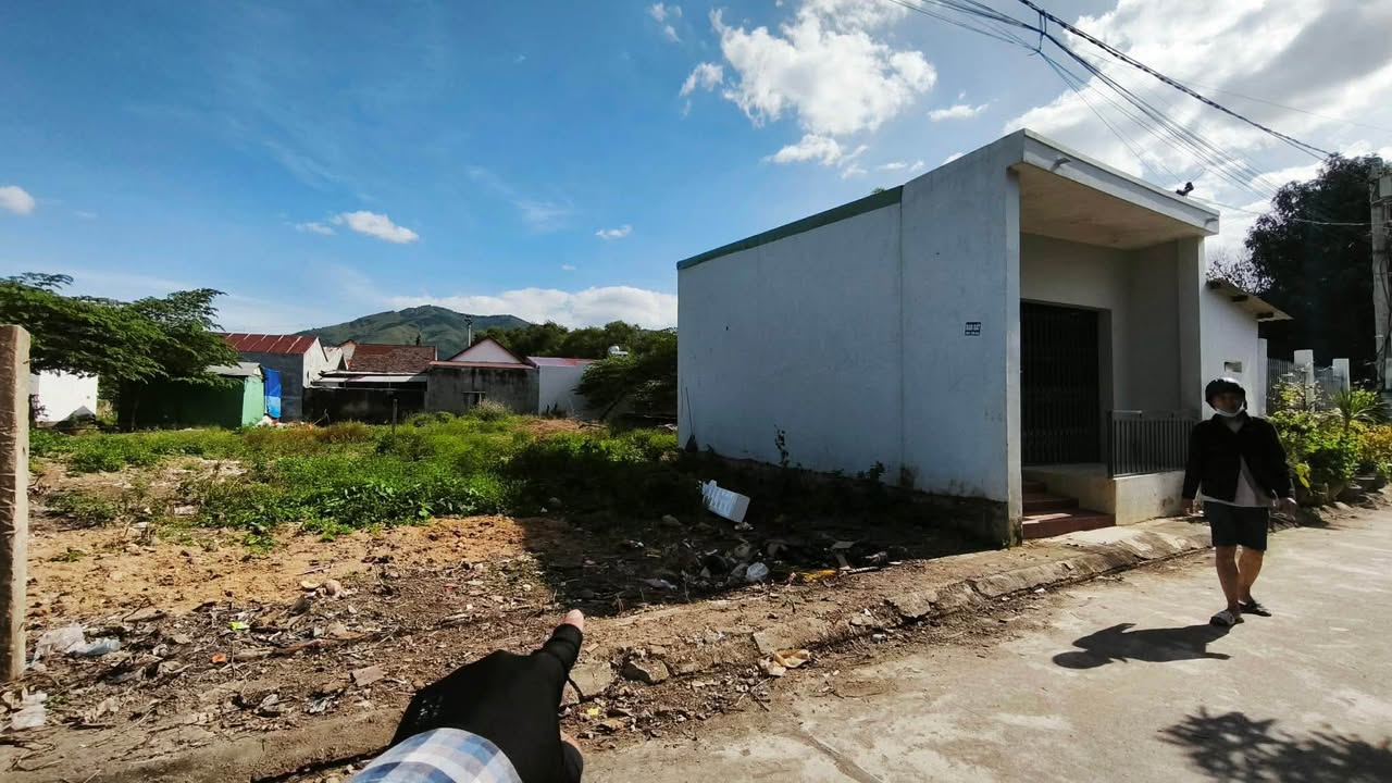 Bán Đất Tái Định Cư Diên Toàn - Diên Khánh 112.5m² giá 2.5 tỷ - Sổ hồng chính chủ, vị trí đẹp!