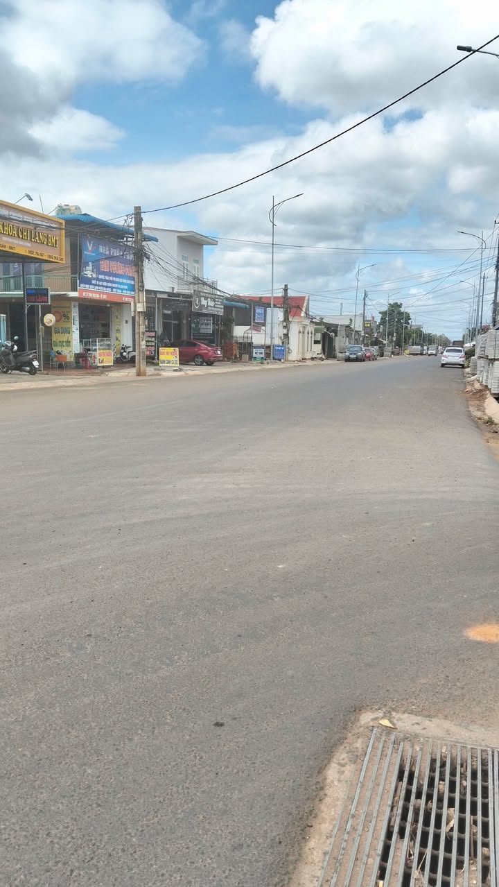 Nhà mặt tiền Phan Huy Chú Buôn Ma Thuột 1320m² giá 15 tỷ - Đầu tư kinh doanh lý tưởng!