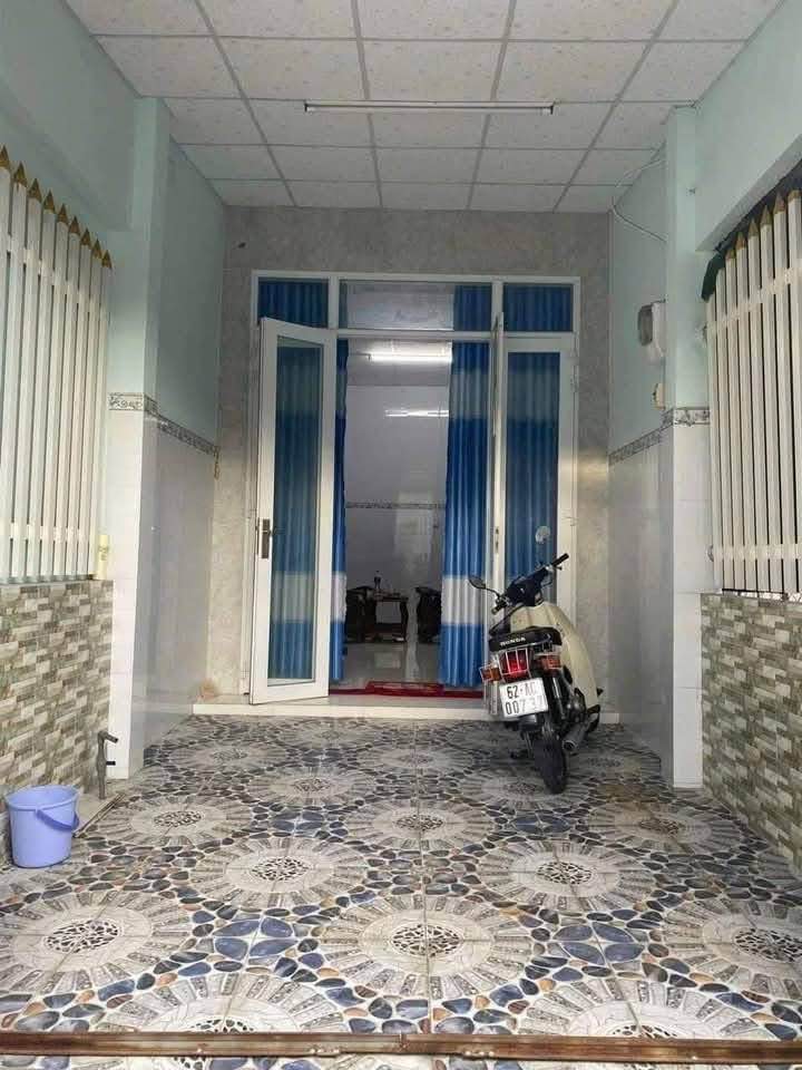 Nhà Phường 1, TP Tân An 78m² giá 1.95 tỷ - Vị trí trung tâm thuận tiện!