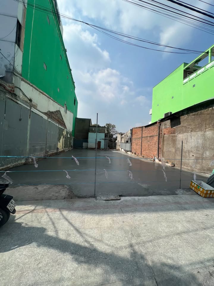 Đất thổ cư mặt tiền đường Nguyễn Hữu Thọ, TT Bến Lức 262m² giá 33 tỷ - Cơ hội đầu tư tuyệt vời!