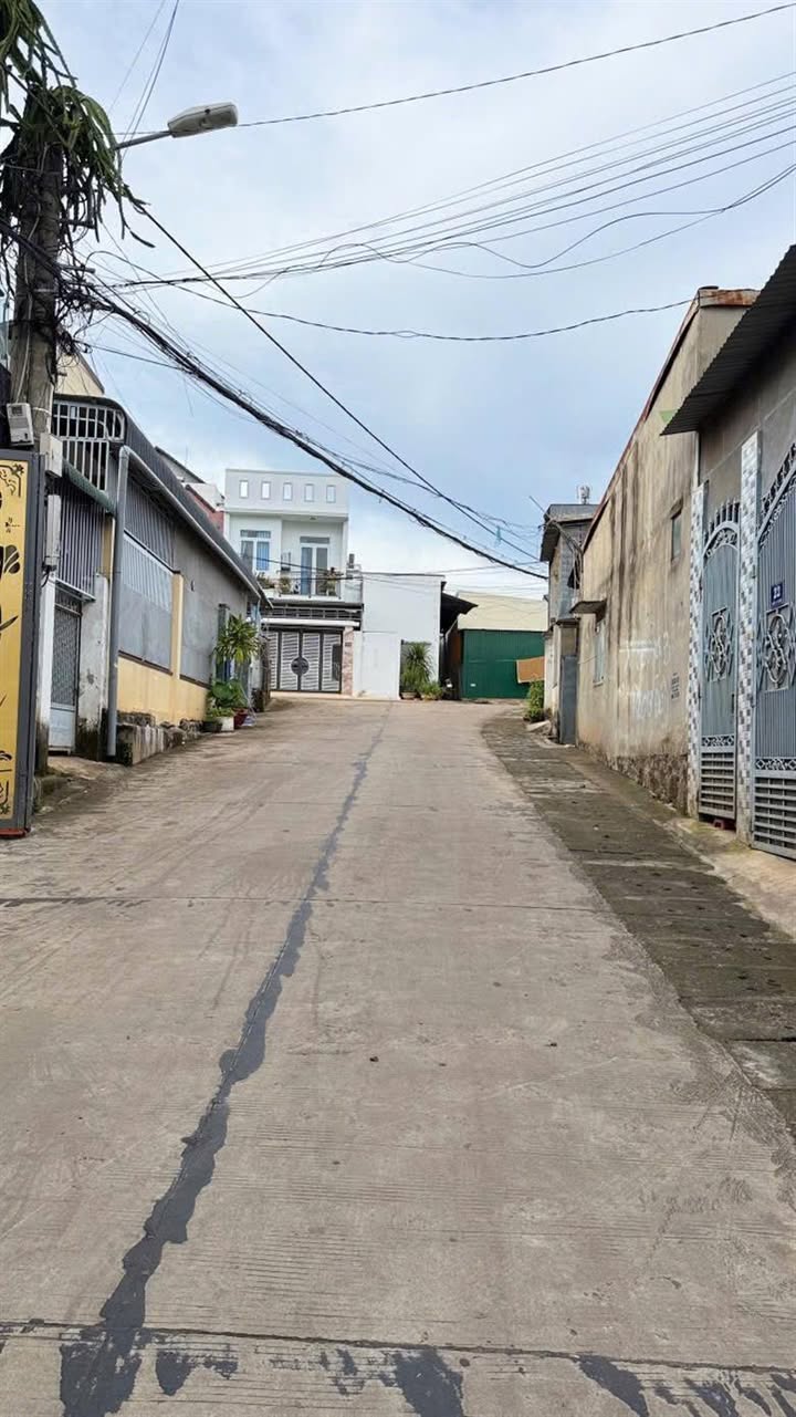 Nhà Mặt Tiền Đồng Sỹ Bình, Buôn Ma Thuột 60m² giá 3.68 tỷ - Chính chủ bán gấp!