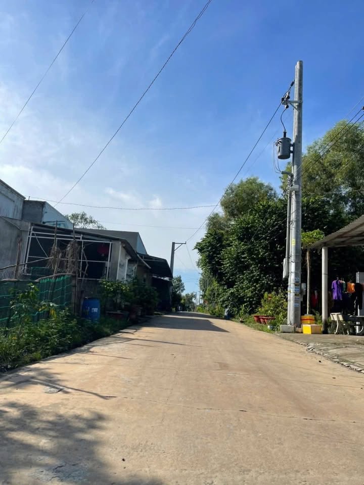 Đất An Tây Bến Cát 60m² giá 1.3 tỷ - Vị trí vàng cặp trường học!