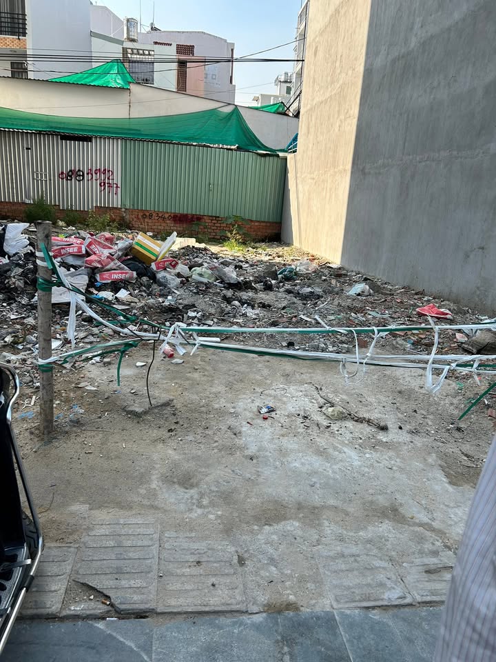 Đất mặt tiền đường chính vào nhà ga T3, Tân Sơn Nhất 63m² giá 16.5 tỷ - Cơ hội đầu tư tuyệt vời!