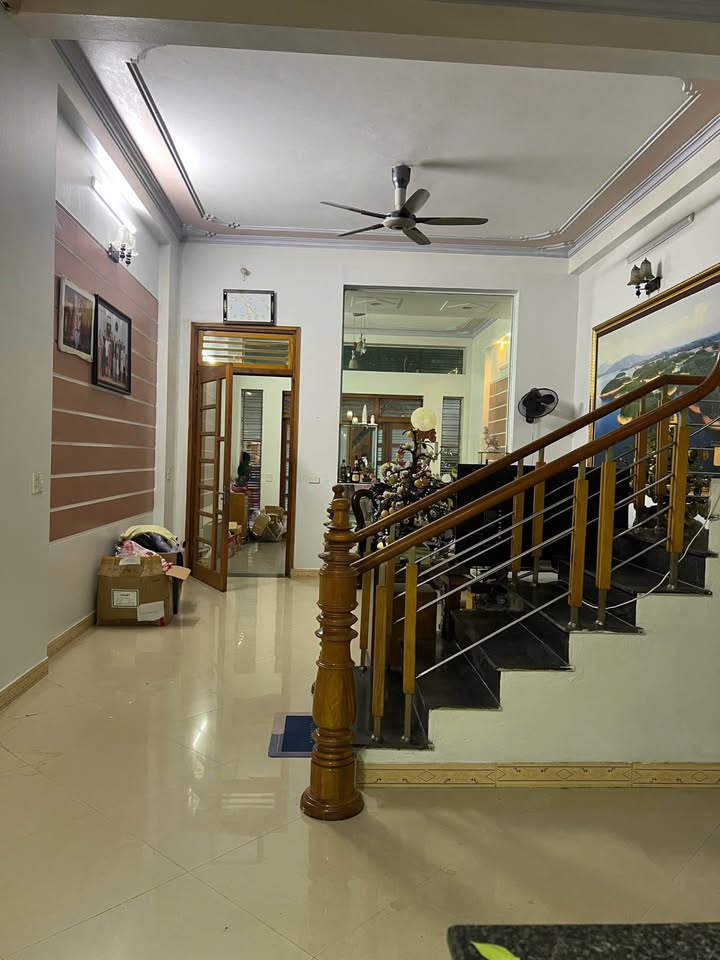 Nhà 3 tầng đường Hoàng Quy Bắc Cường 100m² giá 4 tỷ - Cực hiếm, thương lượng thoải mái!