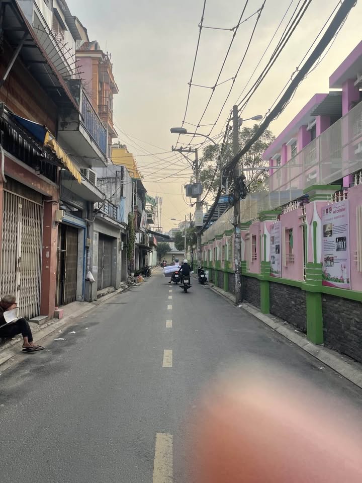 Nhà mặt tiền Đường Lê Cảnh Tuân, Tân Phú 17m² giá 3.6 tỷ - Pháp lý đầy đủ, bớt lộc!