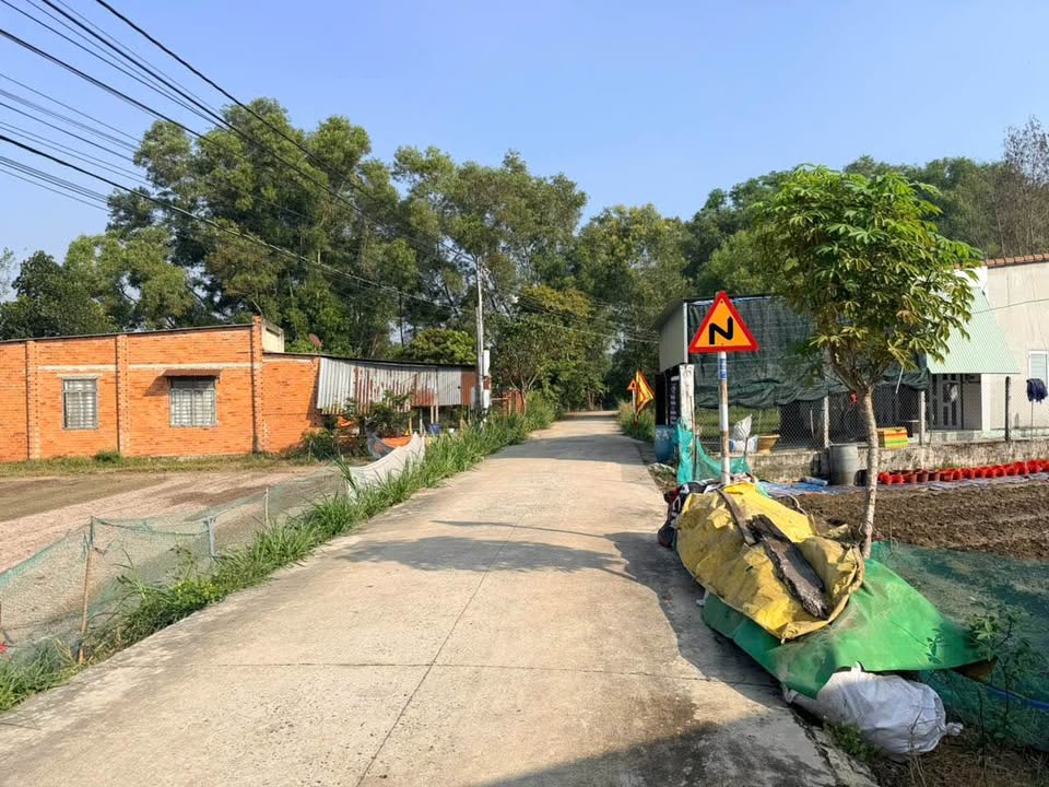 Đất nền rộng 350m² tại Gò Dầu, Tây Ninh giá chỉ 900 triệu - Cơ hội vàng cho nhà đầu tư!