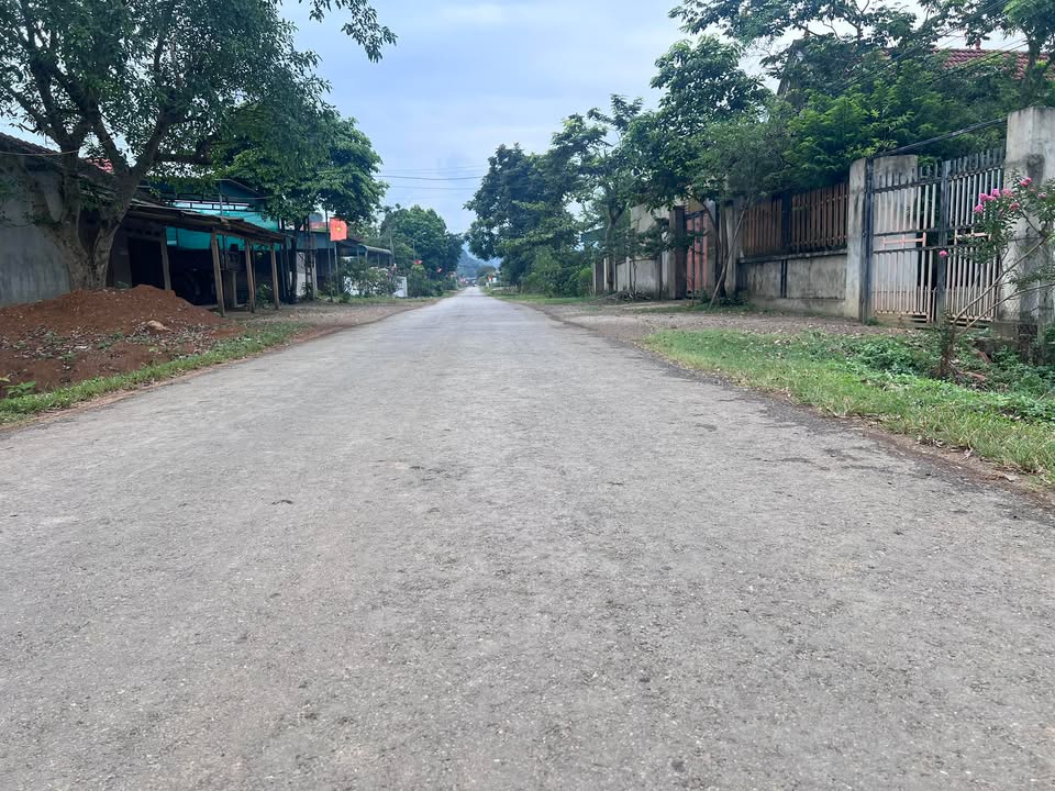 Đất thổ cư 3000m² tại xóm Ráng, Yên Thủy, giá chỉ 800 triệu - Sổ hồng chính chủ!