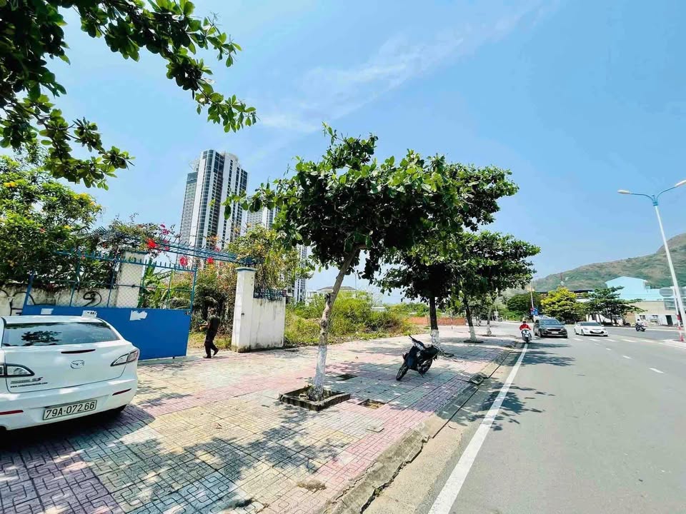 Đất mặt tiền Phạm Văn Đồng, Vĩnh Hòa, Nha Trang 265m² - Vị trí đắc địa cho đầu tư!
