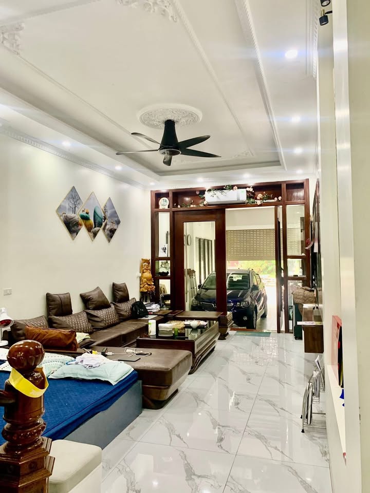 Nhà 4 tầng Kỳ Bá, Thái Bình 60m² giá 5 tỷ - Thiết kế hiện đại, ô tô vào nhà!