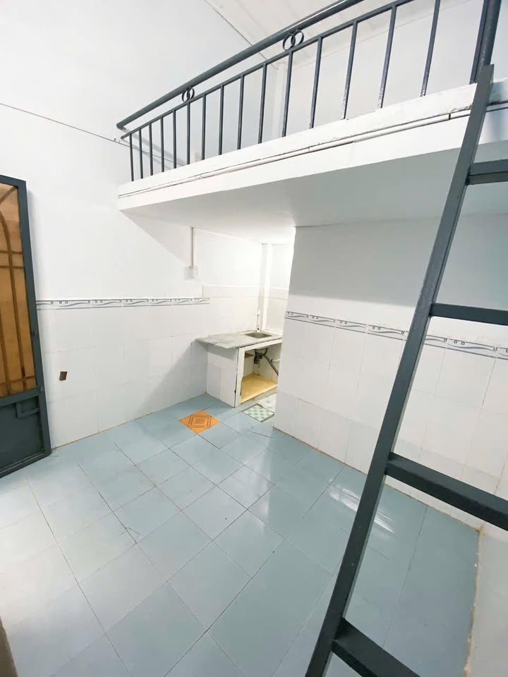 Phòng trọ Dĩ An giá 2.1 triệu - Tiện ích đầy đủ, an ninh đảm bảo!