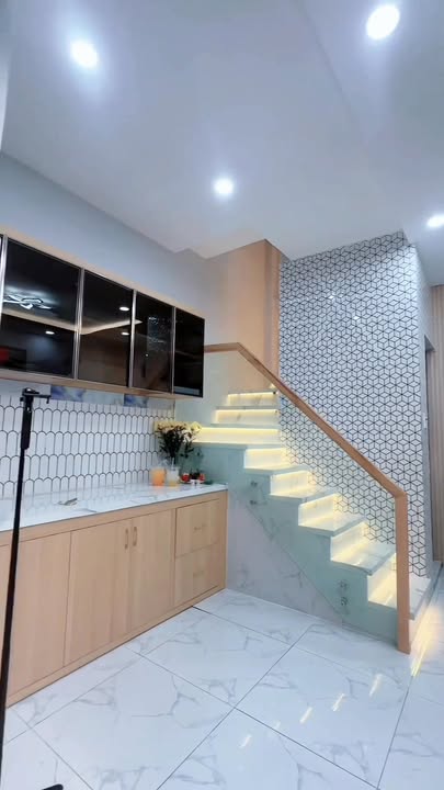 Nhà phố Bình Tân 25m² giá 2 tỷ - Vị trí đắc địa mặt tiền đường 6!
