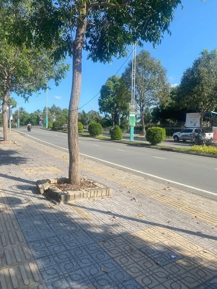 Bán đất mặt tiền đường Nguyễn Văn Nguyễn, Mỹ Thạnh An, Bến Tre 300m² - Giá mềm, thuận tiện kinh doanh!