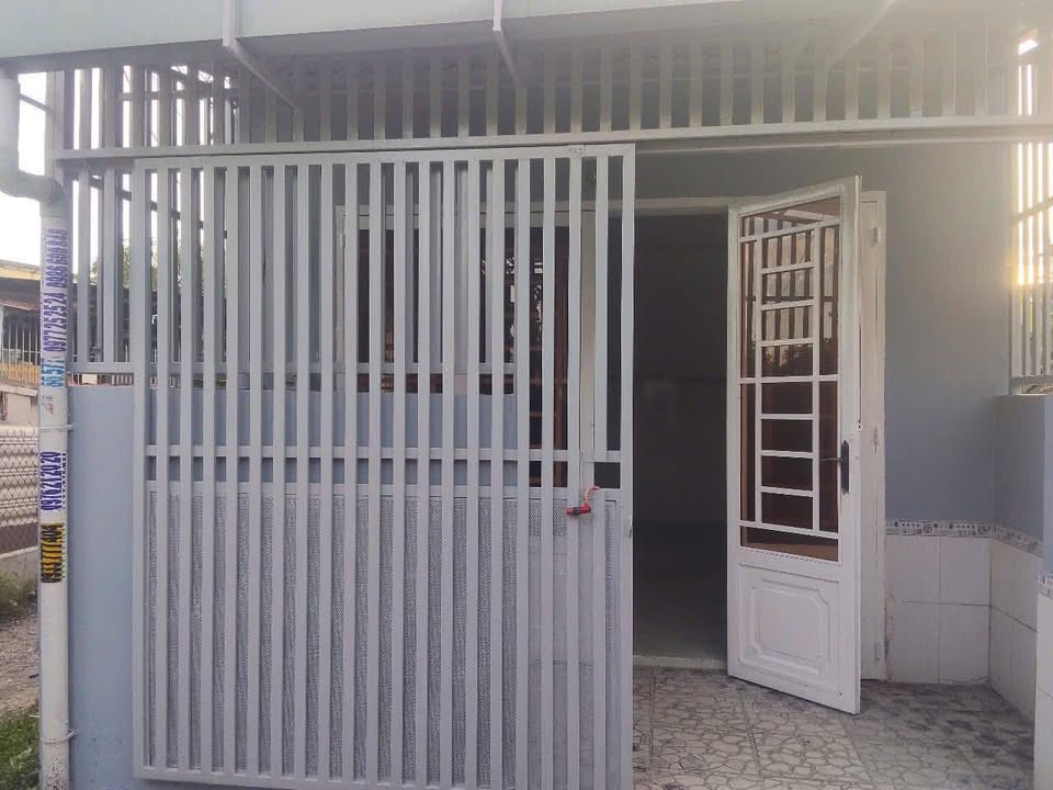 Nhà 4x15,5m Tại Bình Chánh 62m² Giá 1,58 Tỷ - Gần Khu Dân Cư Nhộn Nhịp!