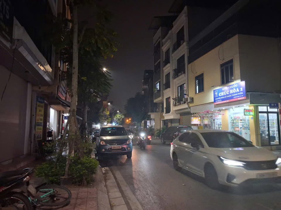 Nhà mặt phố Phúc Lợi, quận Long Biên 25m² giá 8.7 tỷ - Kinh doanh sầm uất!