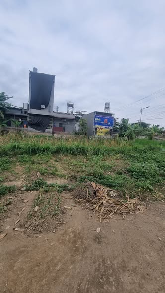 Đất nền Bờ Kè Đường Ngô Quyền, Phố Lu - 122.5m² chỉ 900 triệu - Cơ hội đầu tư vàng!