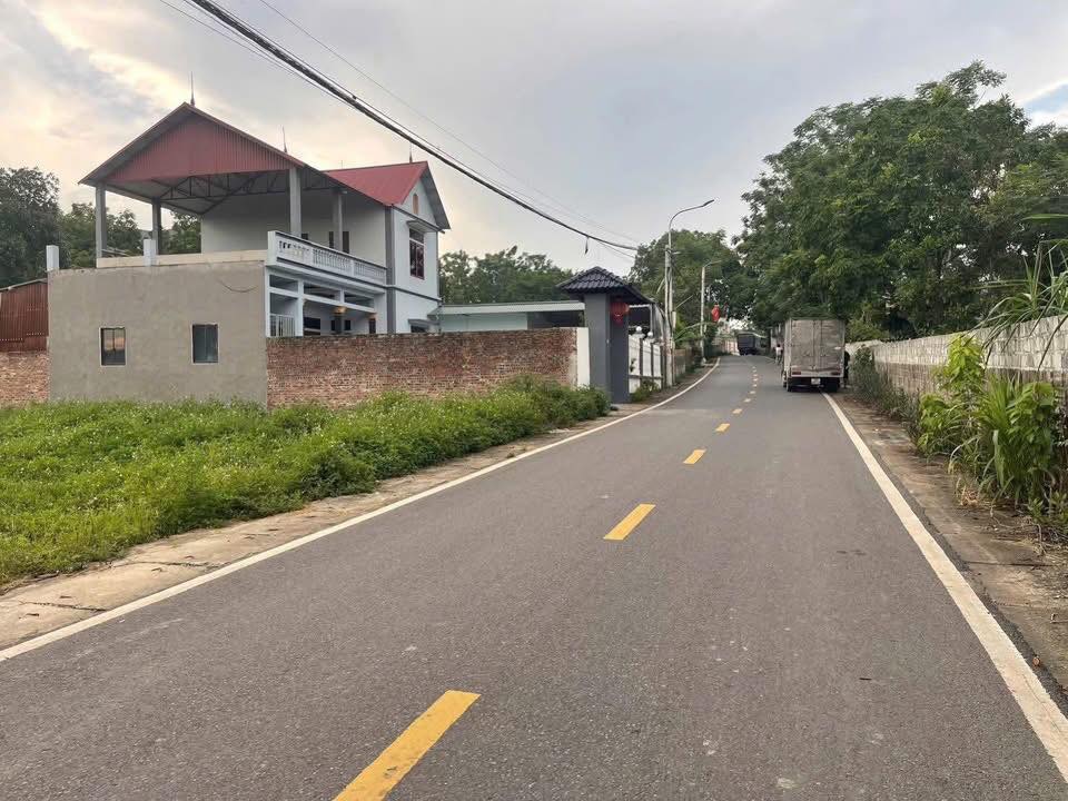 Lô đất Tân Thành, Ba Vì 144m² giá 1 tỷ - Đường nhựa kinh doanh thuận lợi!