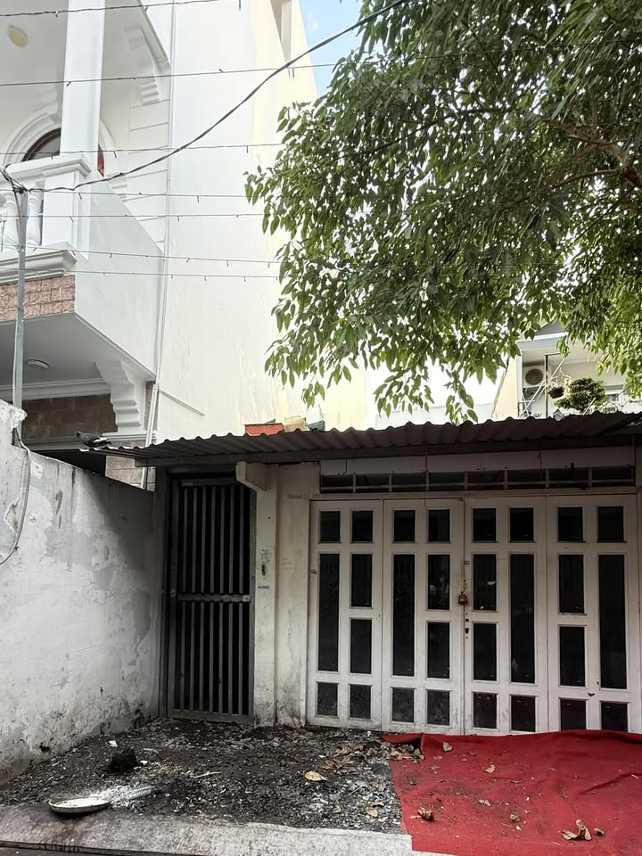 Nhà riêng Tân Bình 101m² giá 8.6 tỷ - Tiện xây mới ngay!