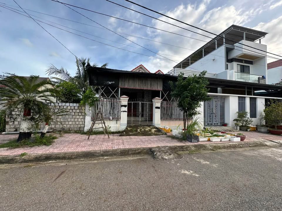 Nhà riêng Ninh Thủy Khánh Hòa 212m² giá 3.1 tỷ - Cần bán gấp vị trí đẹp!