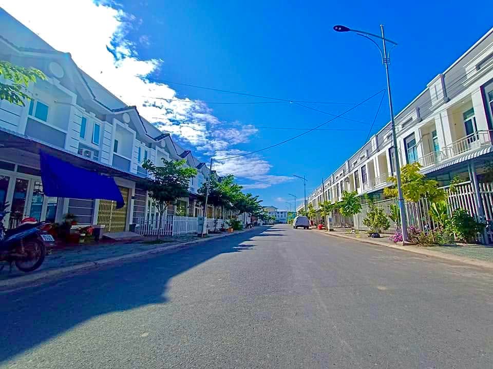 Nhà bán Trà Vinh 69m² giá 1 tỷ - Vị trí đẹp ngay trục chính