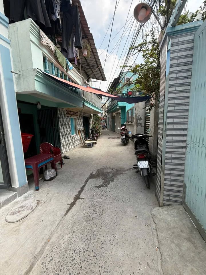 Nhà phố Bình Đông, Quận 8, 32.5m² giá 3.2 tỷ - Sổ hồng riêng, thương lượng lộc!