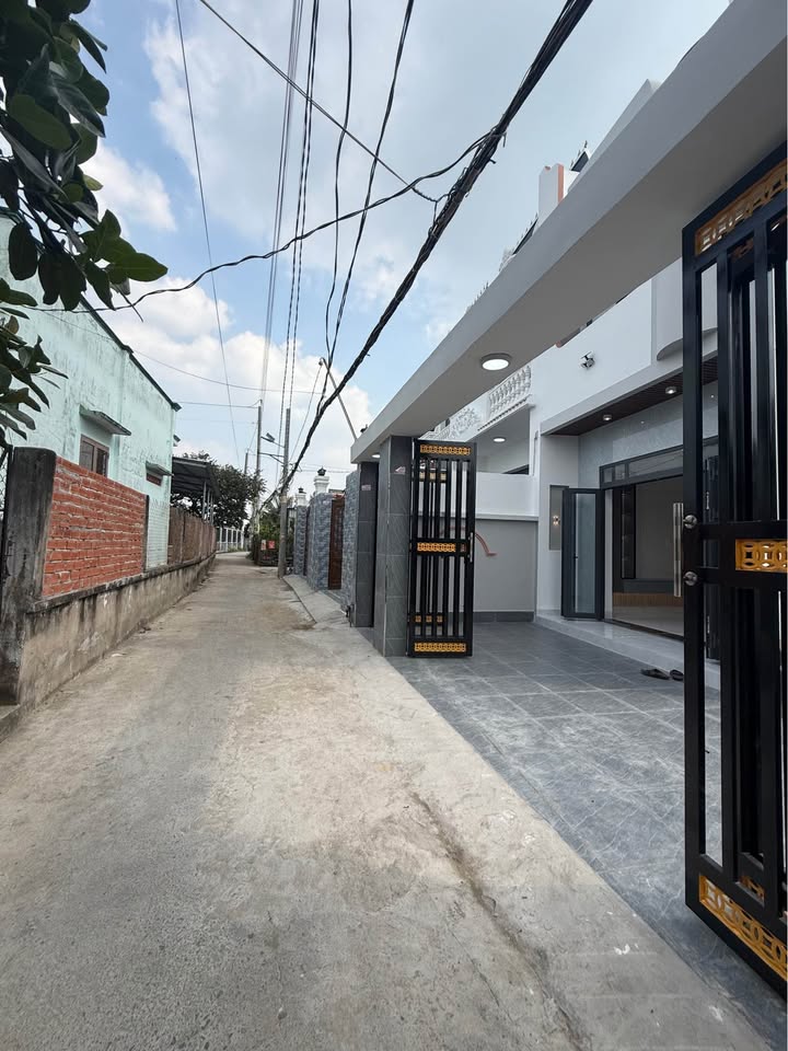 Nhà lầu Cần Giuộc 147m² giá 2.8 tỷ - Sổ hồng riêng, ô tô vào tận nơi!