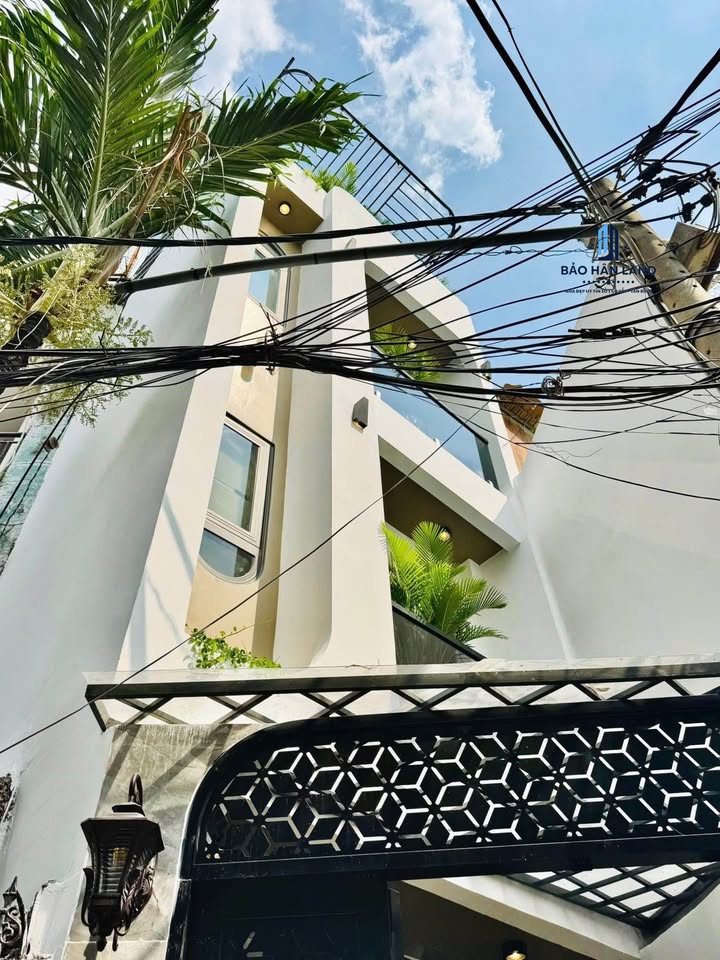 Nhà phố Gò Vấp 37m² giá 5.99 tỷ - Thiết kế hiện đại, sẵn sàng vào ở!