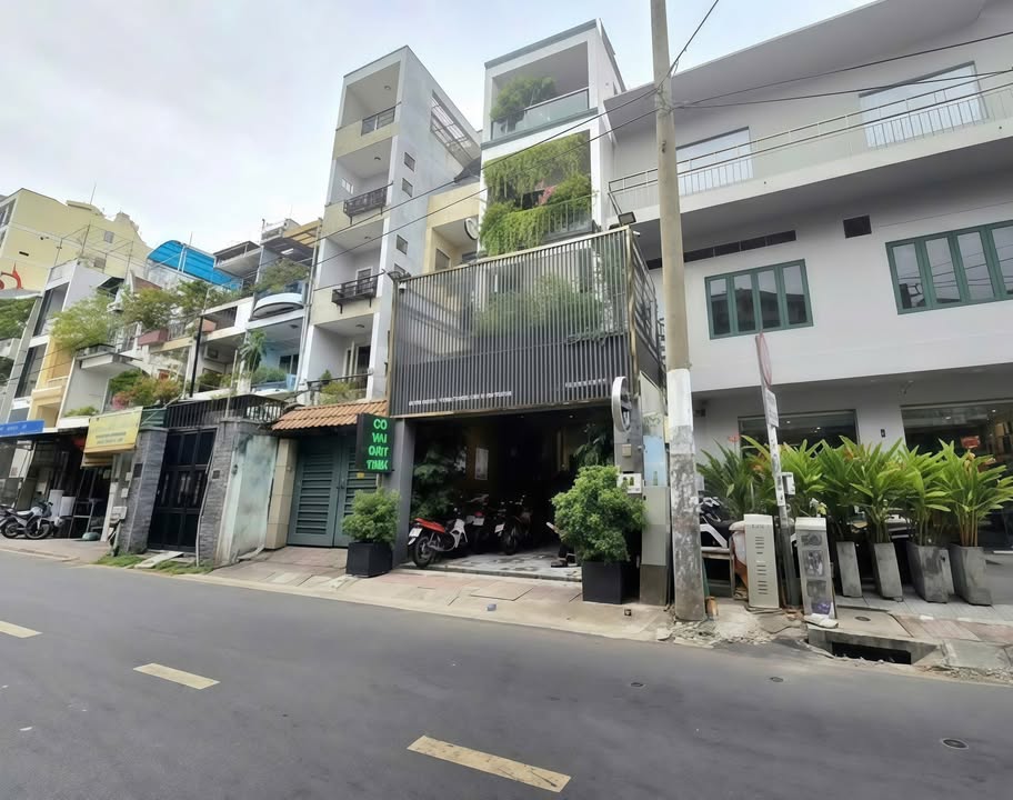 FrontHouse Nguyễn Trọng Tuyển Phú Nhuận 71m² giá 21.5 tỷ - Mặt phố sầm uất, cho thuê ngay!