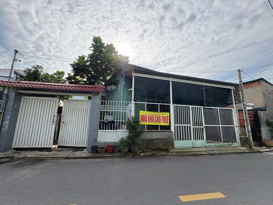 Nhà và Xưởng cho thuê Bà Điểm, Hóc Môn 249.5m² giá 12.6 tỷ - Pháp lý rõ ràng, thu nhập ổn định!