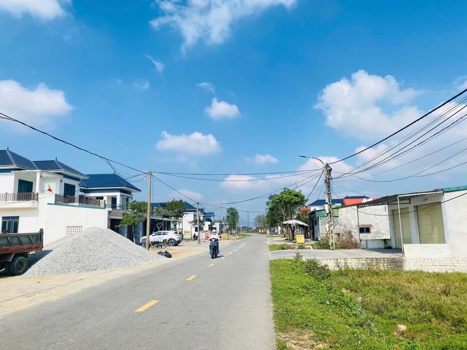 Đất mặt đường Kinh doanh liên xã Mai Phụ, Lộc Hà, 199,6m² giá 3 tỷ - Đầu tư sinh lời ngay!