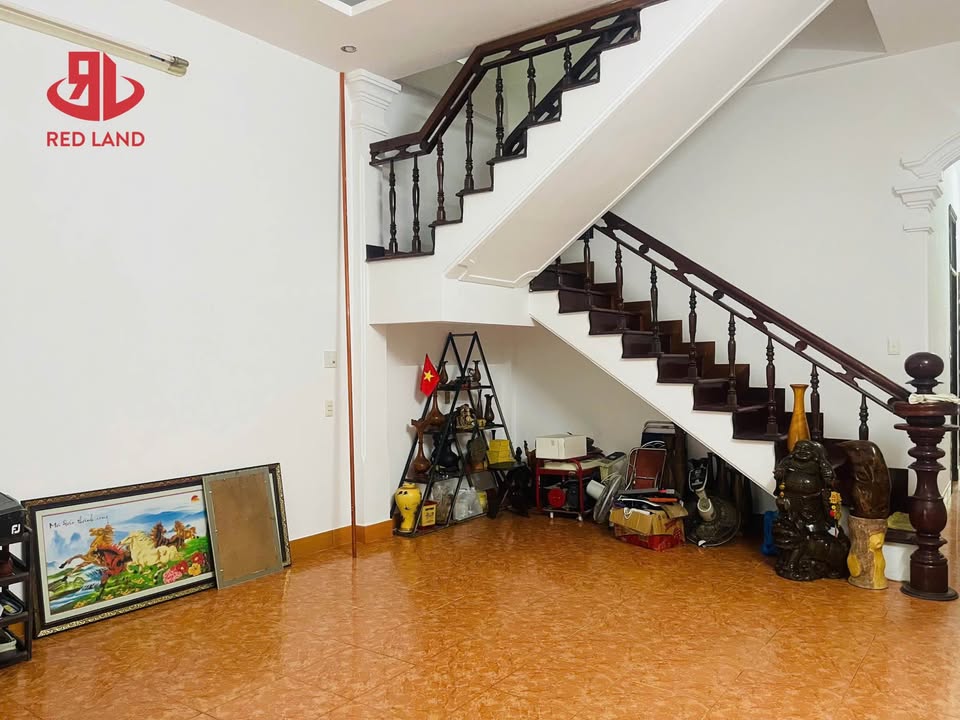 Nhà 3 tầng mặt tiền Tôn Thất Dương Kỵ, Huế 109m² giá 6.4 tỷ - Kiến trúc sang trọng!