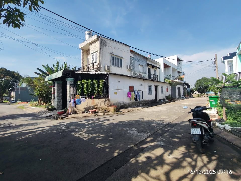 Nhà góc 2 mặt tiền Hóc Môn 100m² giá 4.25 tỷ - Đầu tư sinh lời ngay!