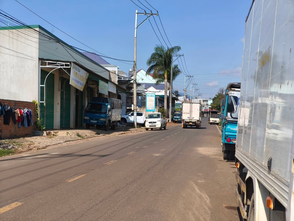 Đất hai mặt tiền Đức Trọng 320m² giá 20,5 tỷ - Đầu tư sinh lời tuyệt vời!