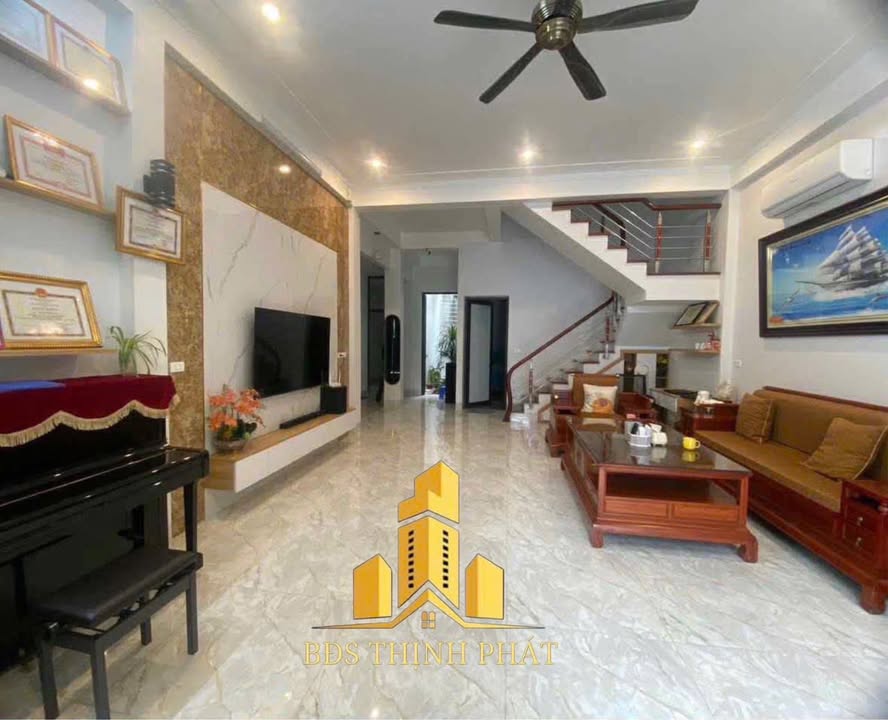 Nhà 2 tầng đường Nguyên Hồng, Bắc Giang 144m² giá 15 tỷ - Sẵn sàng đón Tết!