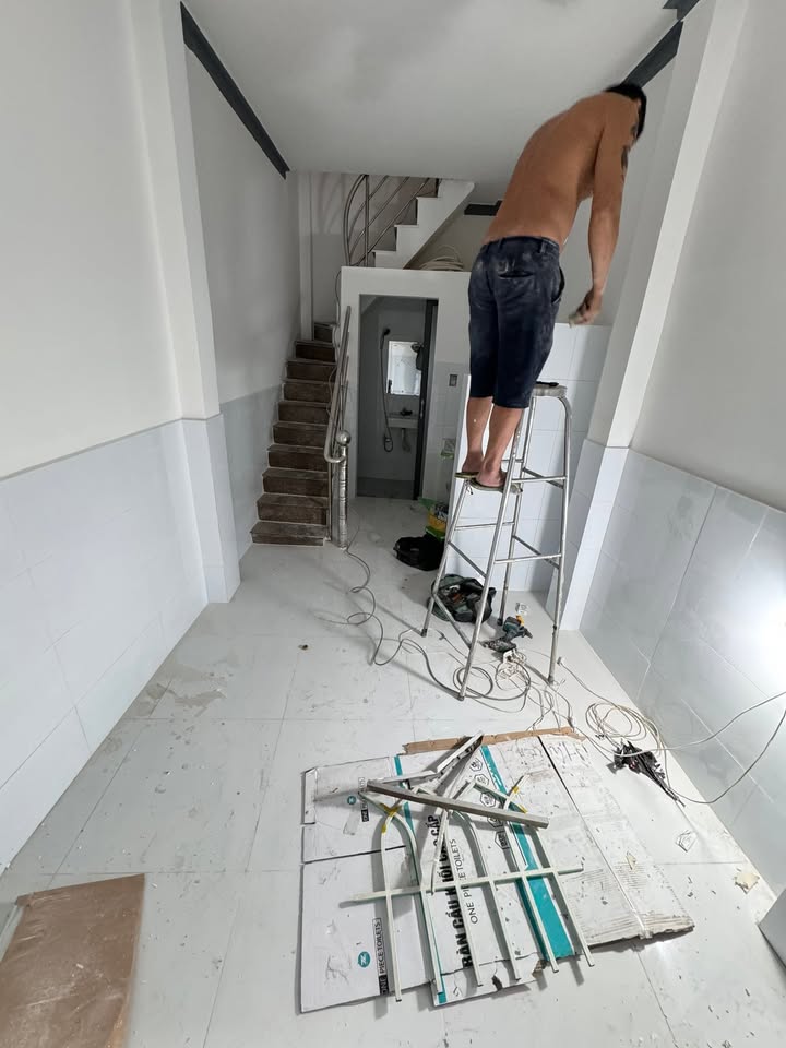 Nhà riêng 1 lầu 1 lửng đường Mễ Cốc, P15, Q8 - Sổ hồng riêng chỉ 1 tỷ!