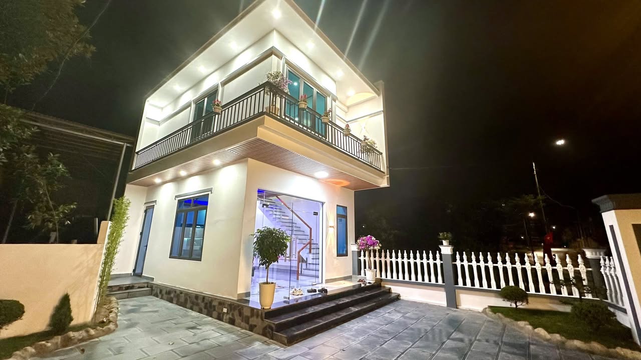 Nhà 2 tầng Lương Sơn 200m² giá 2 tỷ - Thiết kế hiện đại, sẵn sàng vào ở!