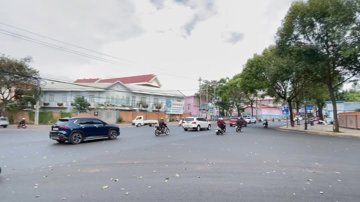 Cho thuê mặt tiền Phan Chu Trinh, Buôn Ma Thuột 212m² - Vị trí kinh doanh sầm uất!