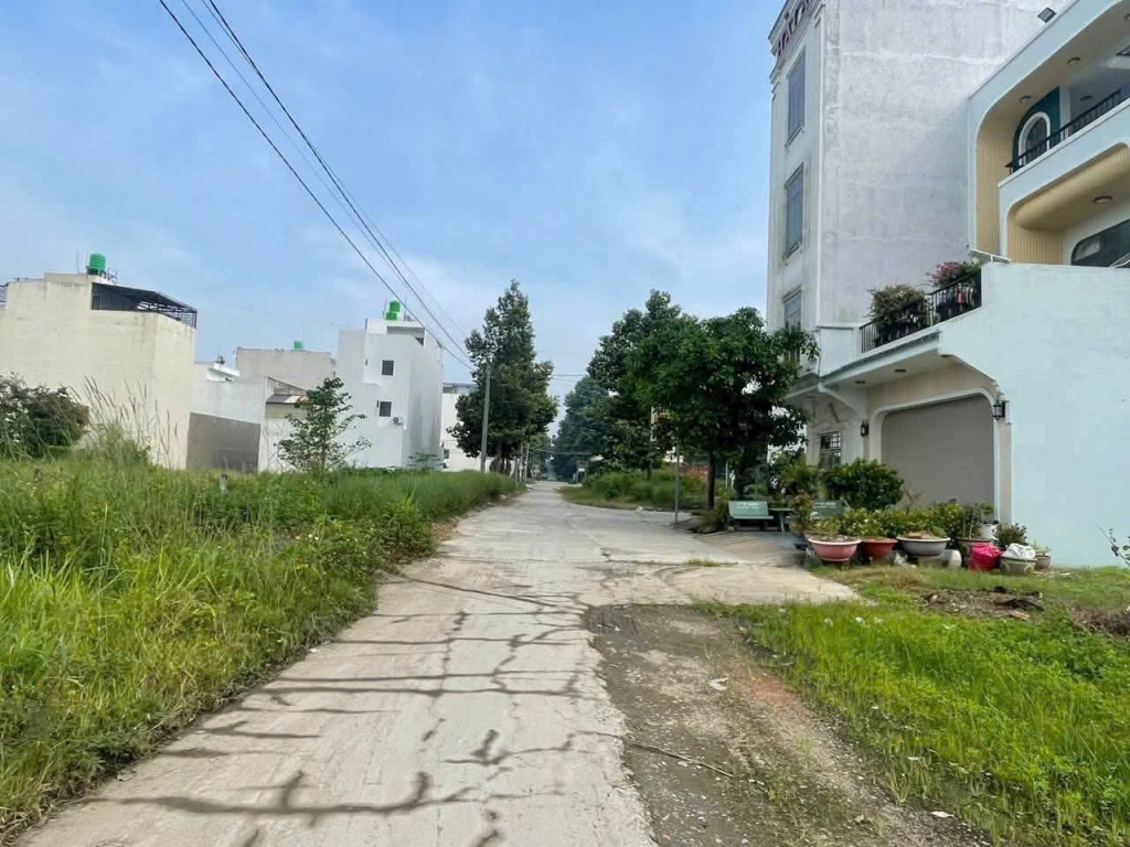 Bán nền thổ cư đường số 10, KDC 135, Bến Lức, 132m² giá 3,3 tỷ - Đầu tư sinh lời tuyệt vời!