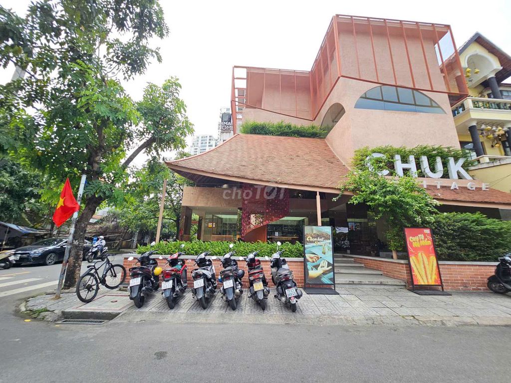 Nhà phố Thảo Điền, Quận 2, 270m², giá 190 triệu - Vị trí đắc địa cho kinh doanh!