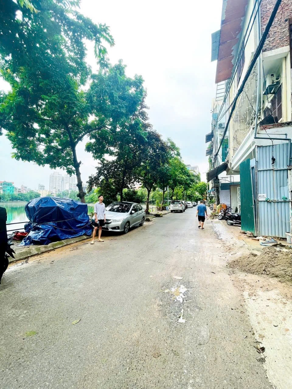 Nhà Phương Mai, Đống Đa 107m² giá 69 tỷ - Mặt hồ, Kinh doanh thuận tiện!