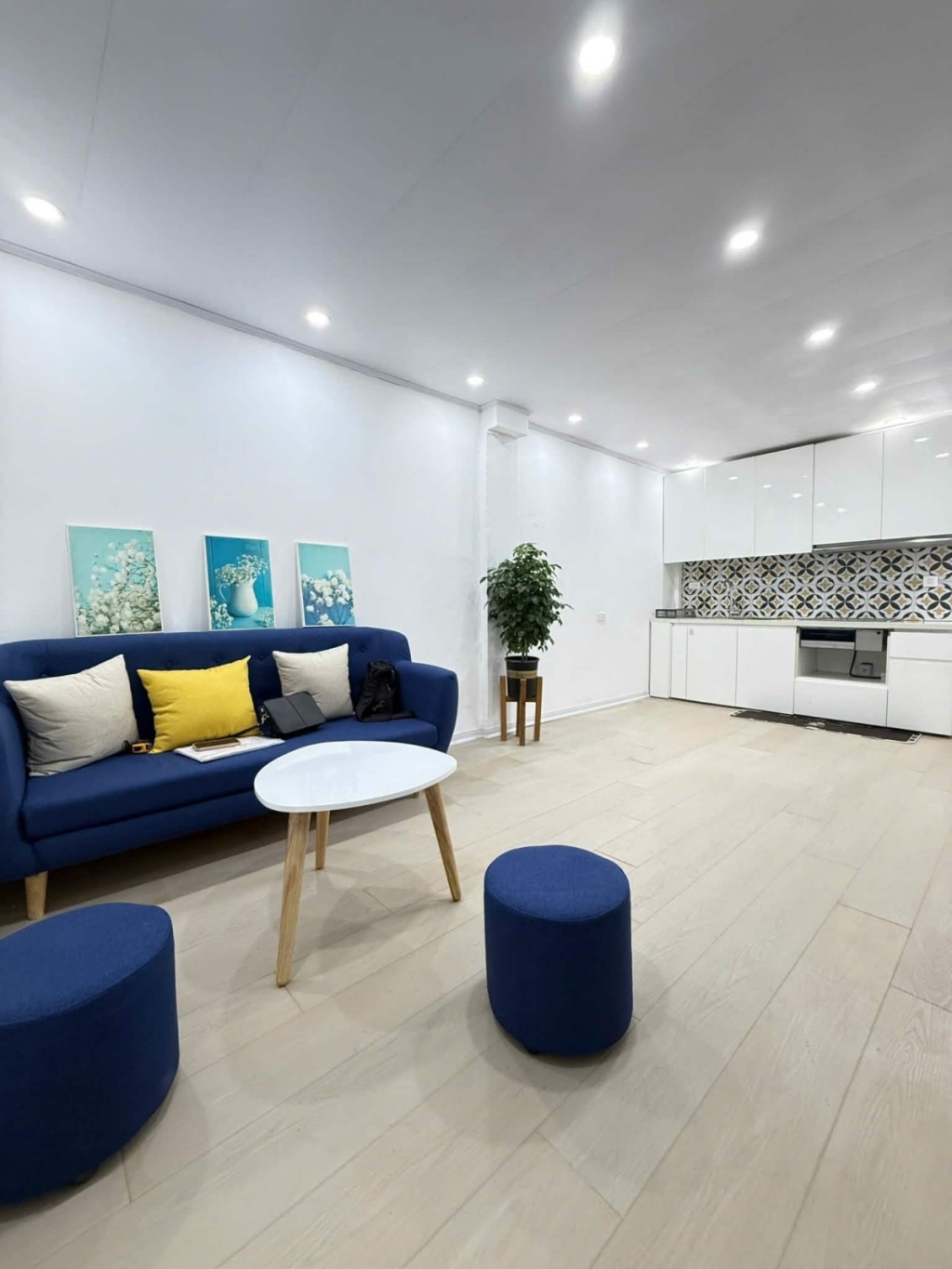 Căn hộ Bách Khoa, Hai Bà Trưng 70m² giá 4.7 tỷ - Nhà đẹp ở ngay, ô tô đỗ chân cầu thang!