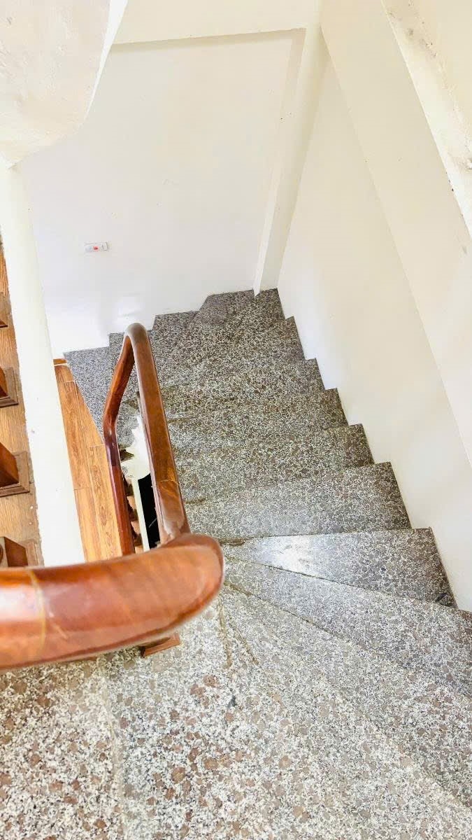 Bán nhà Đống Đa - Ngõ rộng kinh doanh 30m² giá 8.2 tỷ - Ở ngay không cần sửa chữa!