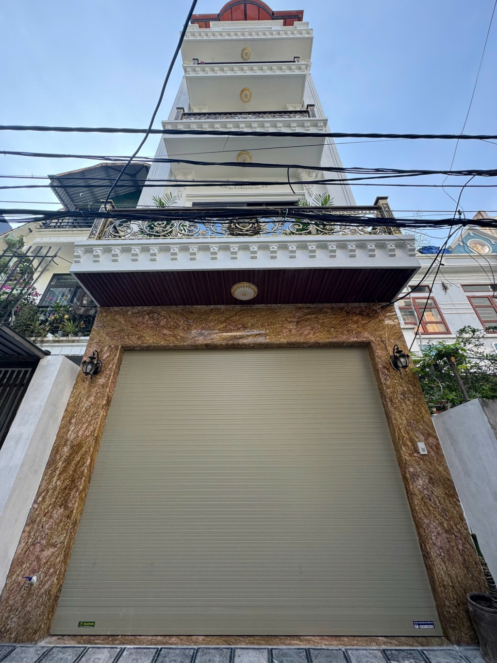 Bán nhà Ngọc Thụy, Long Biên 90m² giá 21.5 tỷ - Thiết kế 5 tầng thang máy đẹp mắt!