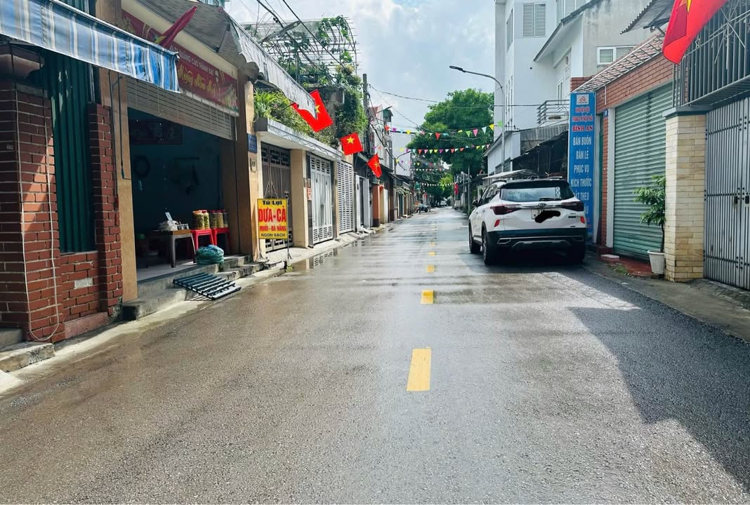 Nhà 3 tầng tại Trung Tâm TP Vinh 50m² giá 3 tỷ - Đường rộng ô tô tránh nhau!