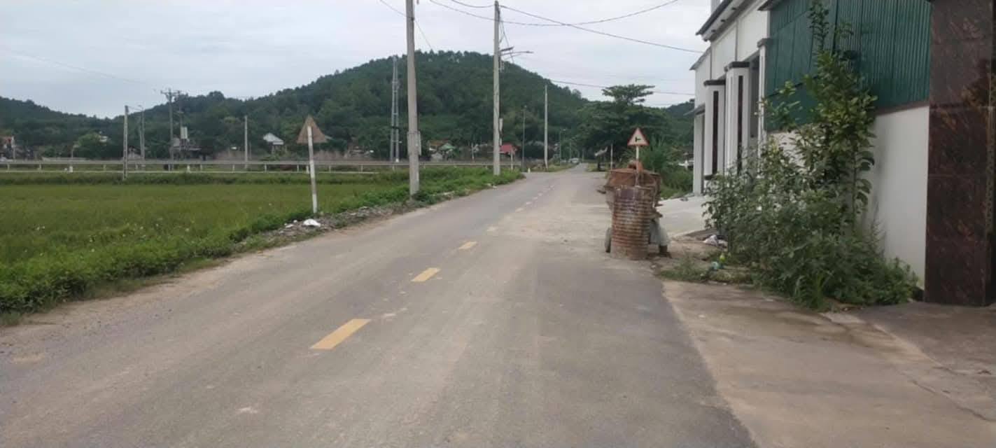 Đất nền Xóm 5, xã Tân Sơn, huyện Đô Lương, 180m² giá 1.9 tỷ - Tiềm năng đầu tư vượt trội!