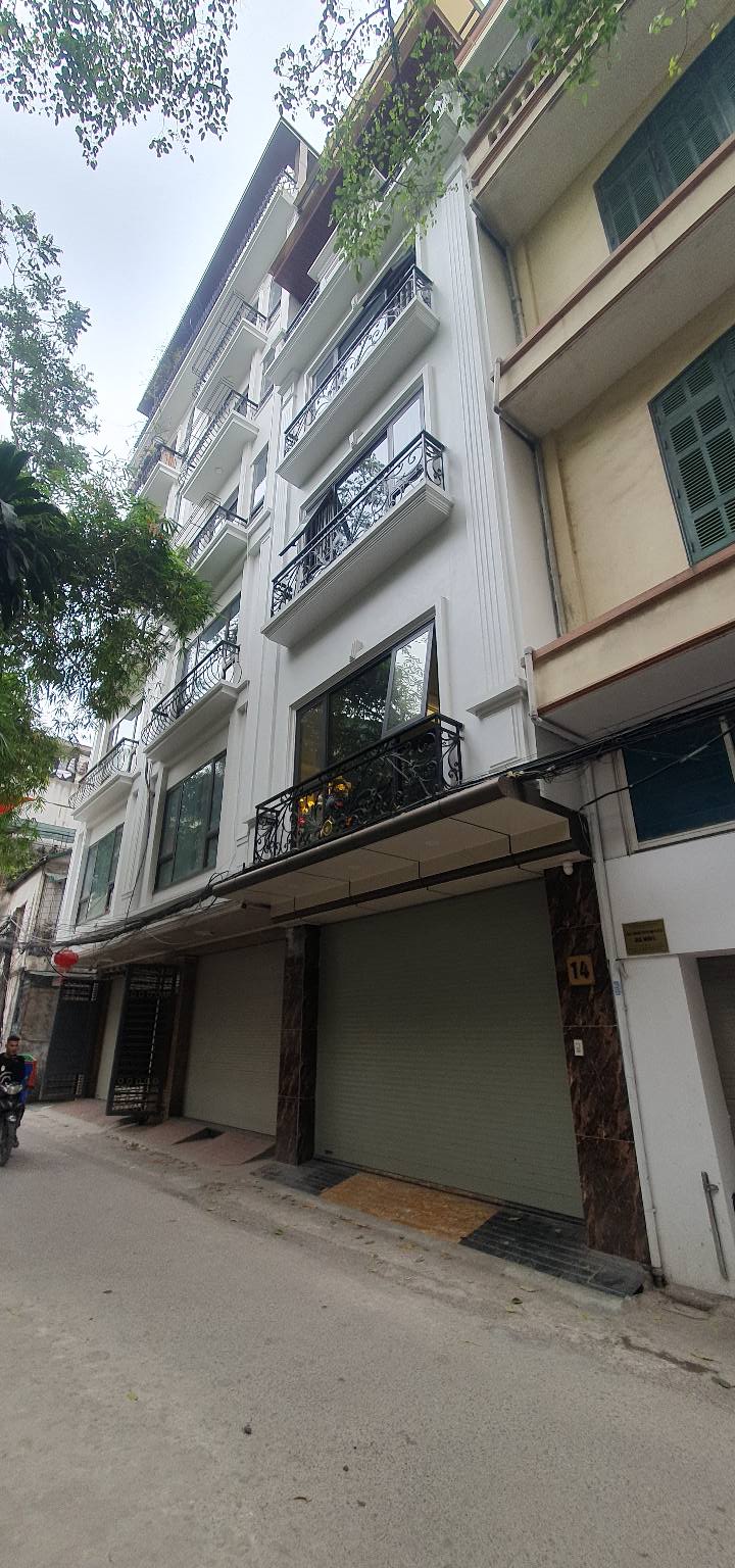 Nhà mặt ngõ Lạc Long Quân Tây Hồ 60m² giá thỏa thuận - Kinh doanh và ở ngay!