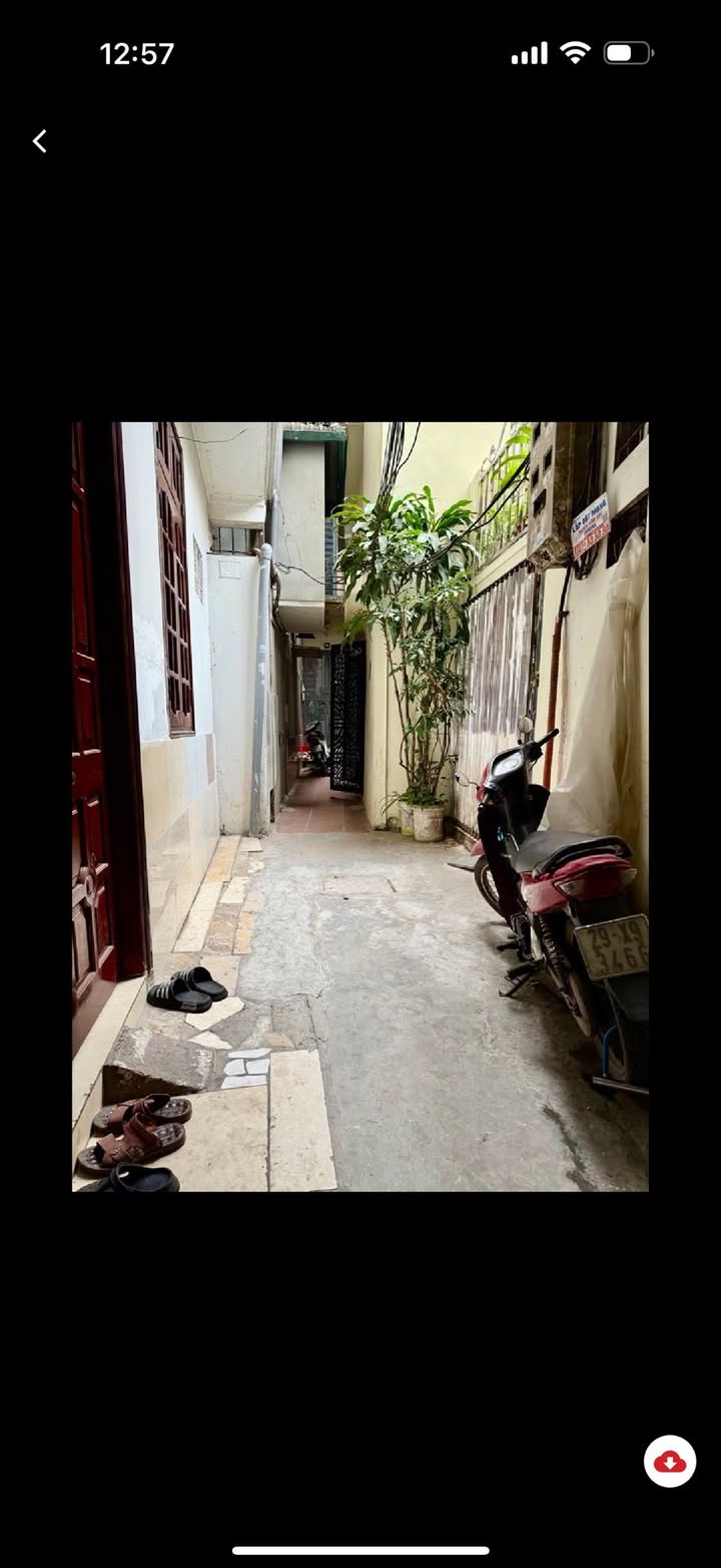 Nhà phố Đống Đa 19m² giá 5 tỷ - Sổ đỏ chính chủ, gần hồ!