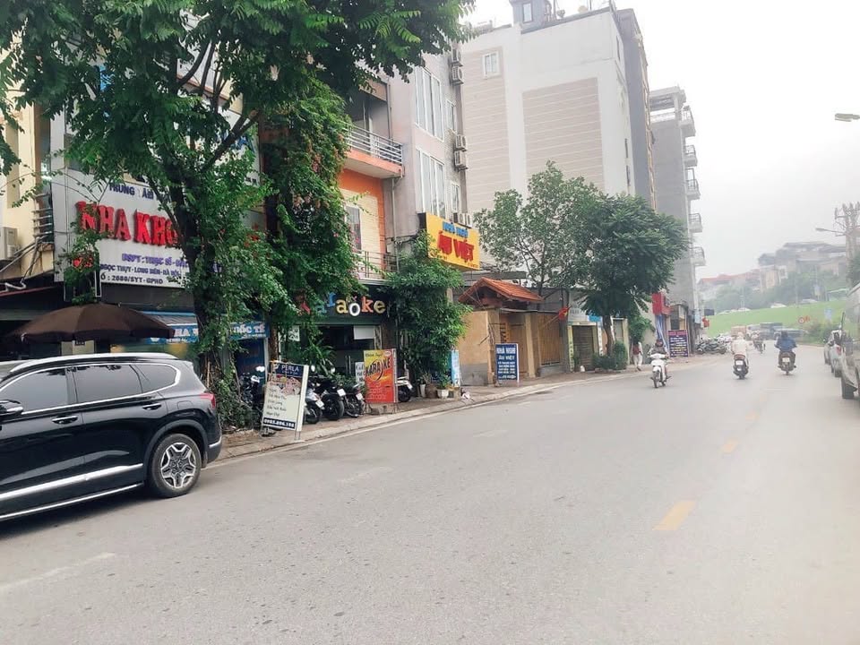 Nhà mặt phố Ngọc Thụy, Long Biên 115m² giá 31 tỷ - Kinh doanh sầm uất!